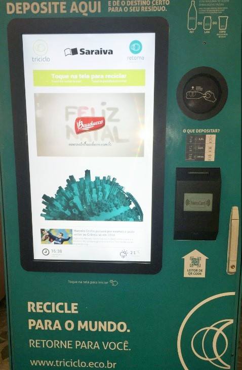 Retorna Machine: máquina troca garrafas e latinhas por descontos em compras