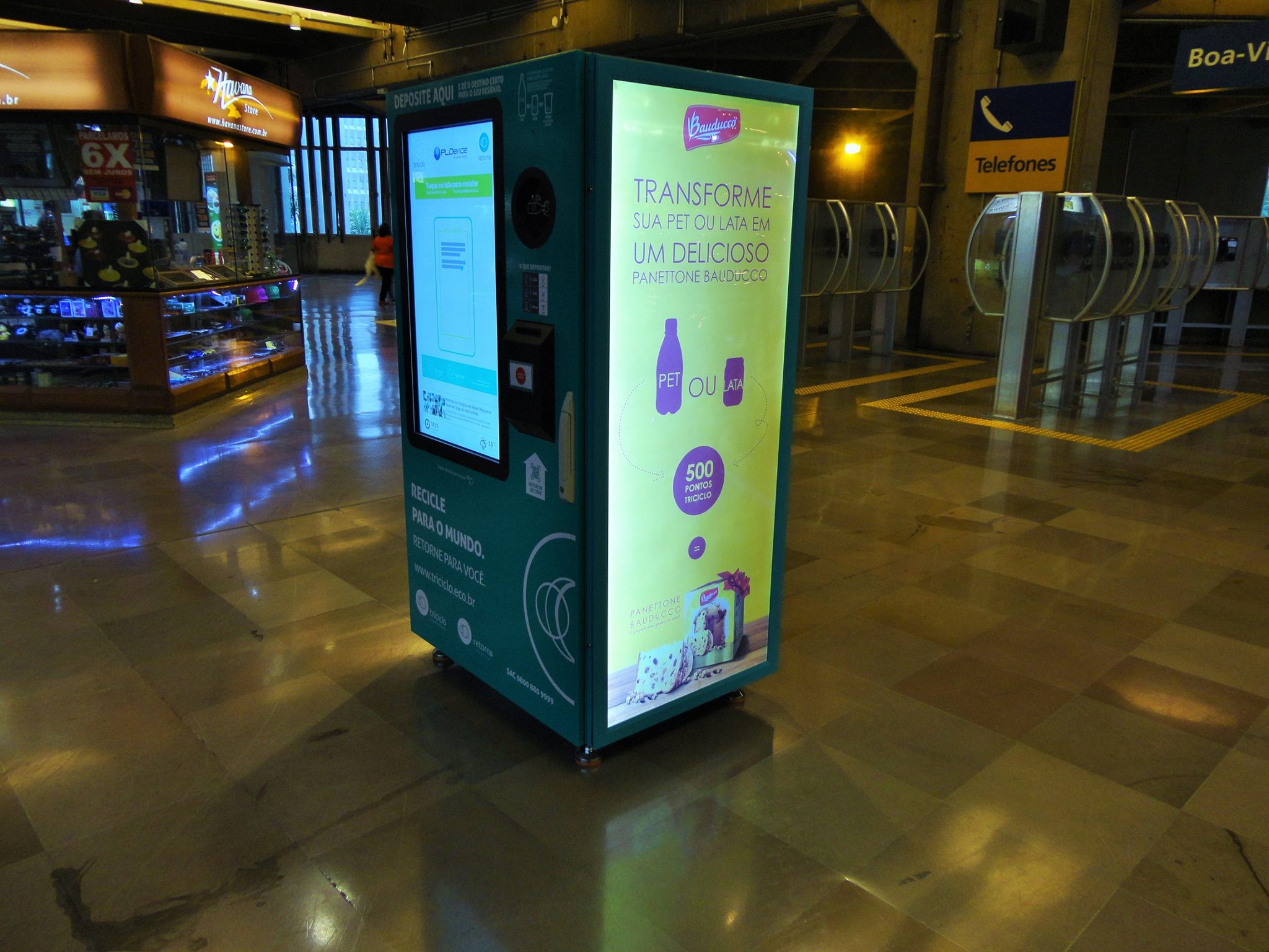 Retorna Machine: máquina troca garrafas e latinhas por descontos em compras