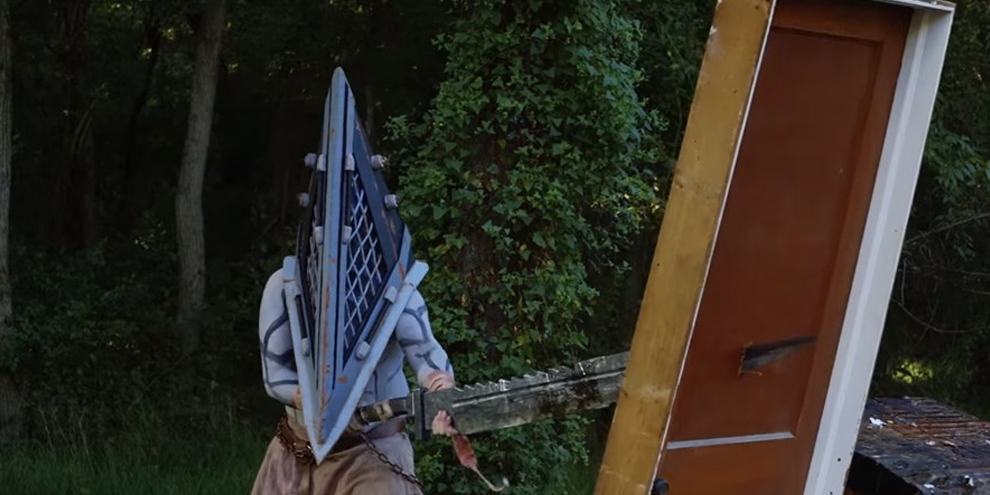 A versão real da lâmina de Pyramid Head é assustadoramente poderosa