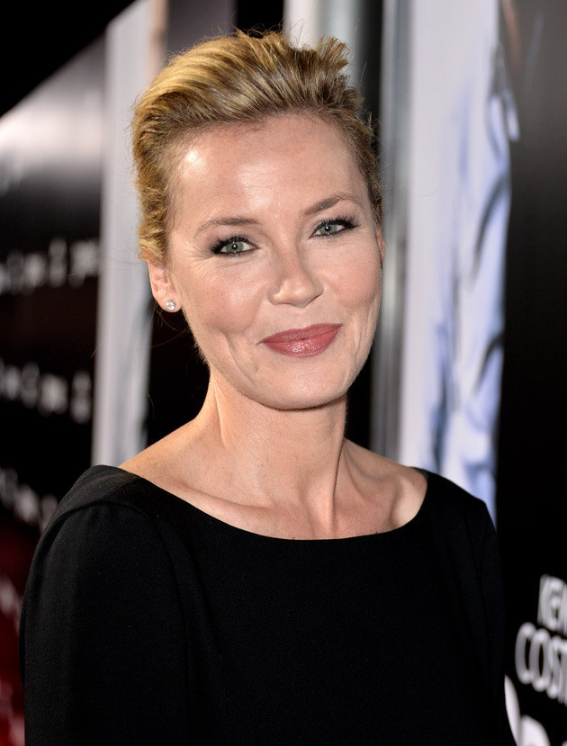 Connie Nielsen, de Gladiados, será mãe da Mulher-Maravilha. 