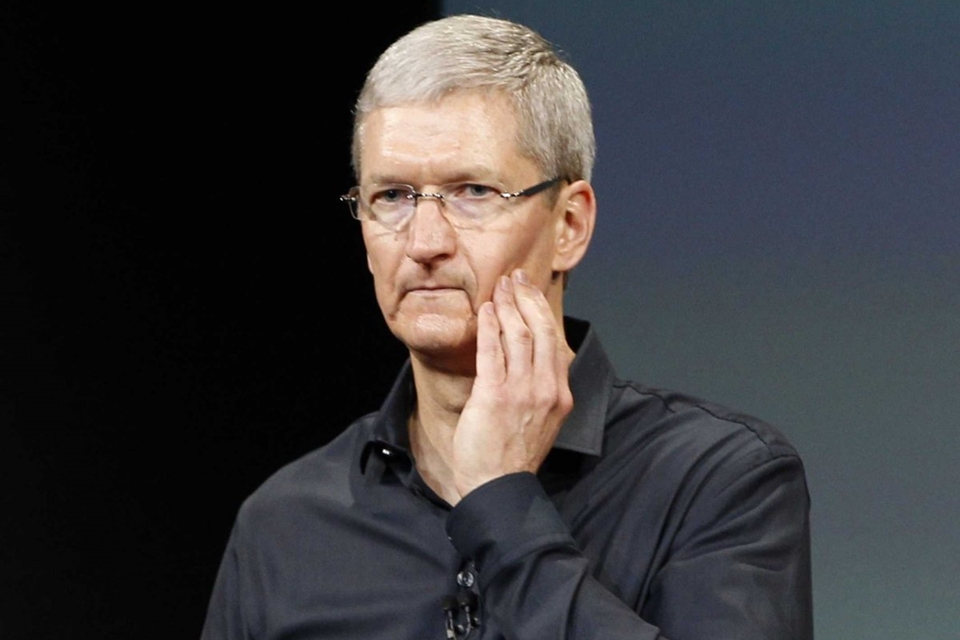 Imagem de: Tim Cook publica foto desfocada tirada com iPhone e vira piada no Twitter