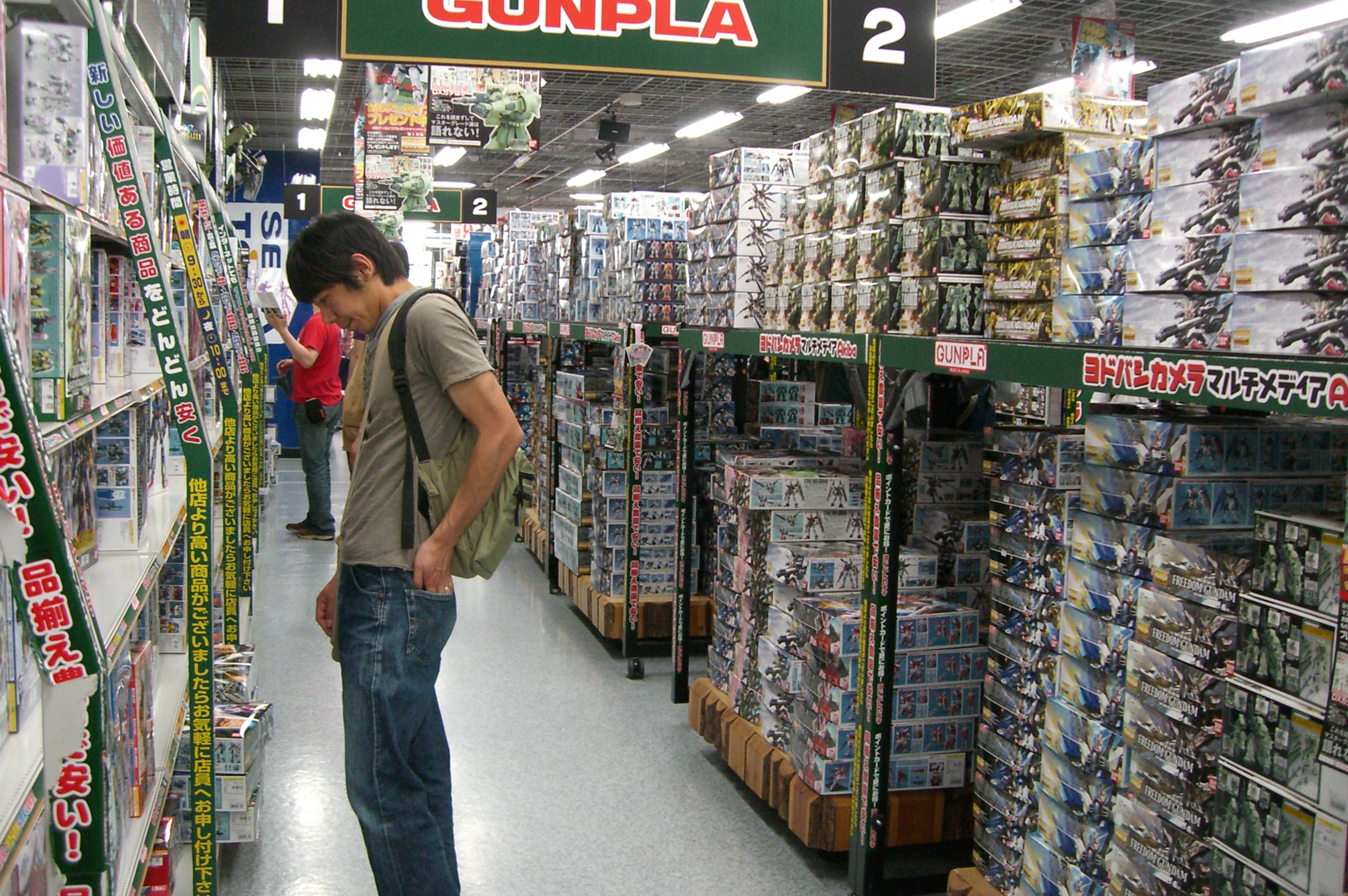 Conheca Akihabara O Paraiso Dos Eletronicos No Japao Tecmundo Conheca Akihabara O Paraiso Dos Eletronicos No Japao Tecmundo