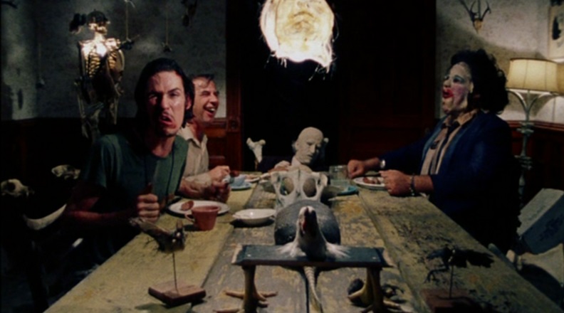 Novas fotos! Conheça a família perturbada e mais da casa de Resident Evil 7