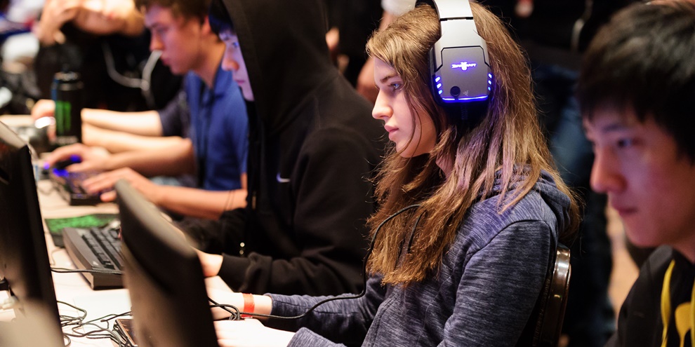 Jogadora de StarCraft II é a nova recordista de games no Guinness