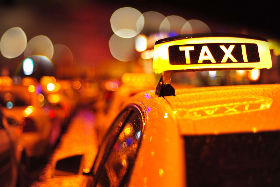 Imagem de: Aprenda a cadastrar cartão de crédito e PayPal no 99 Taxis