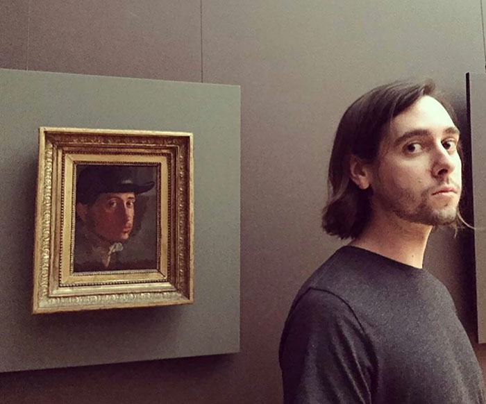 Homem igual ao retrato