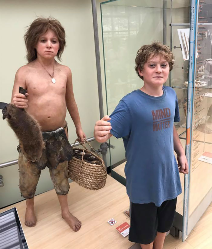 Menino e neandertal