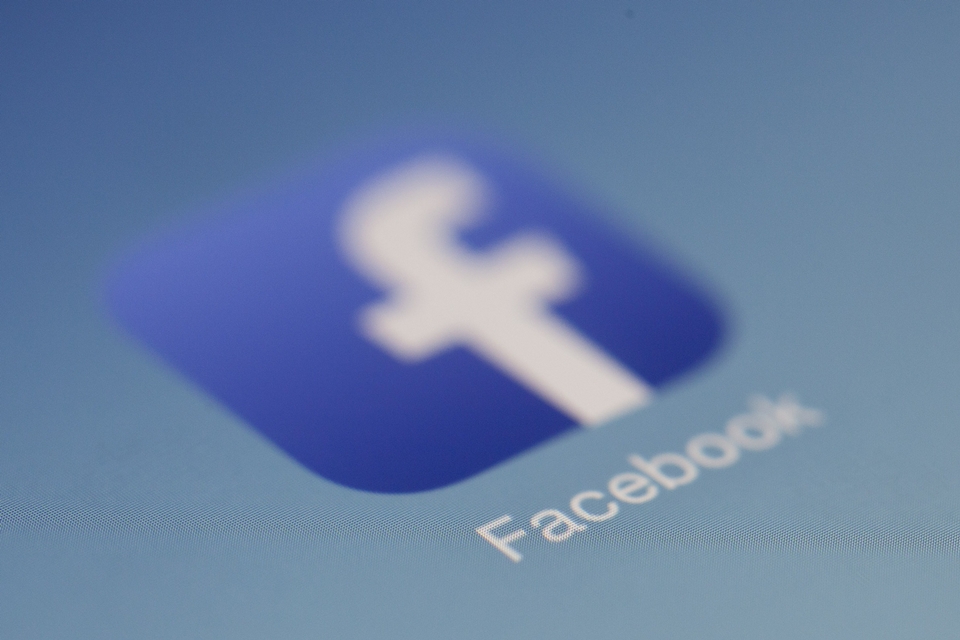 Prepare o lenço e confira a sua retrospectiva 2017 do Facebook