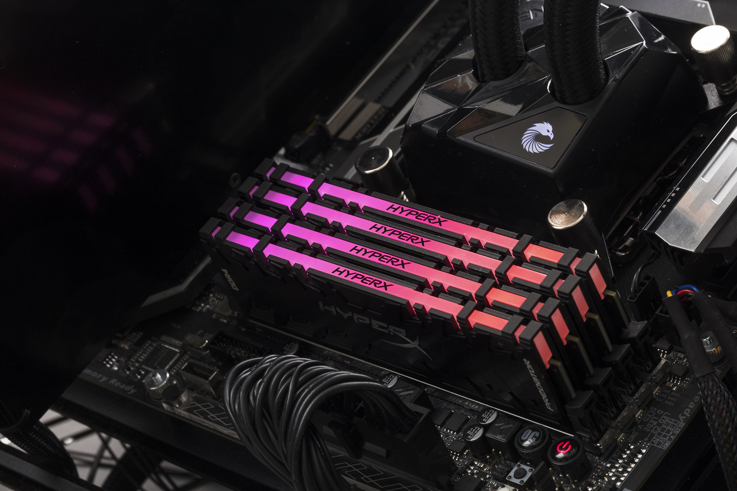 HyperX anuncia linha de acessórios RGB, que inclui primeiro headset sem fio