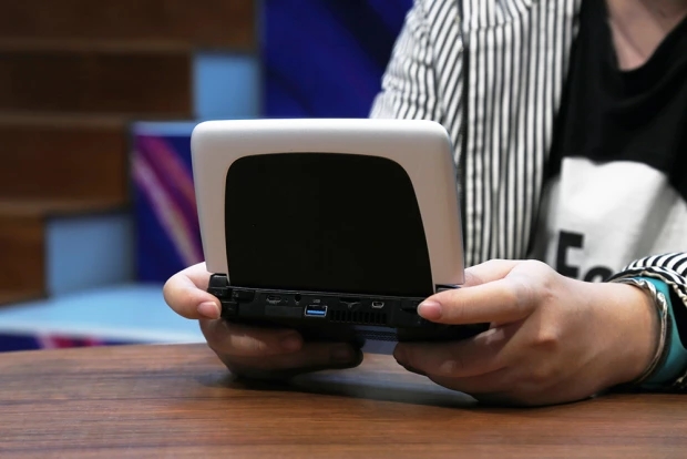 GPD WIN: mini notebook tem sucessor anunciado com ainda mais poder de fogo