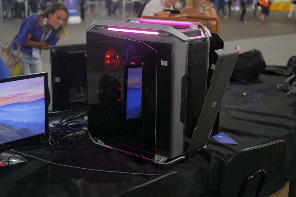 Personalizar é poder! Confira os casemods mais insanos da Campus Party 2018