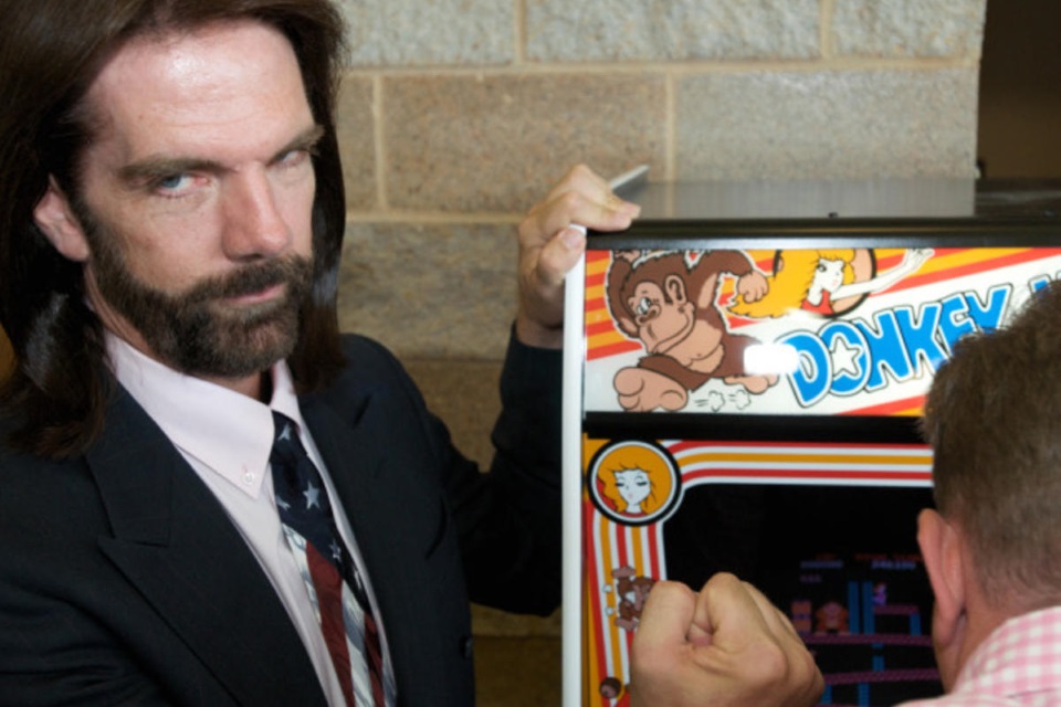 Billy Mitchell perde recorde em Donkey Kong por jogar no MAME