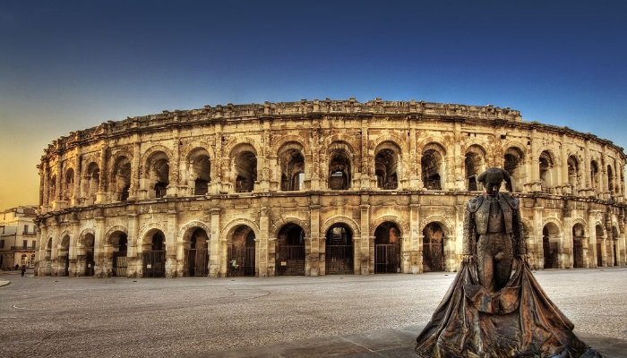 la Arena de Nimes, Francia