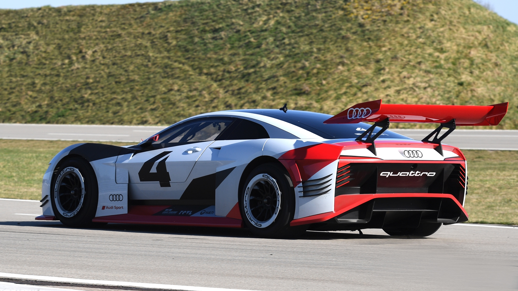 Gran Turismo Sport recebe dois novos carros Vision GT da Audi