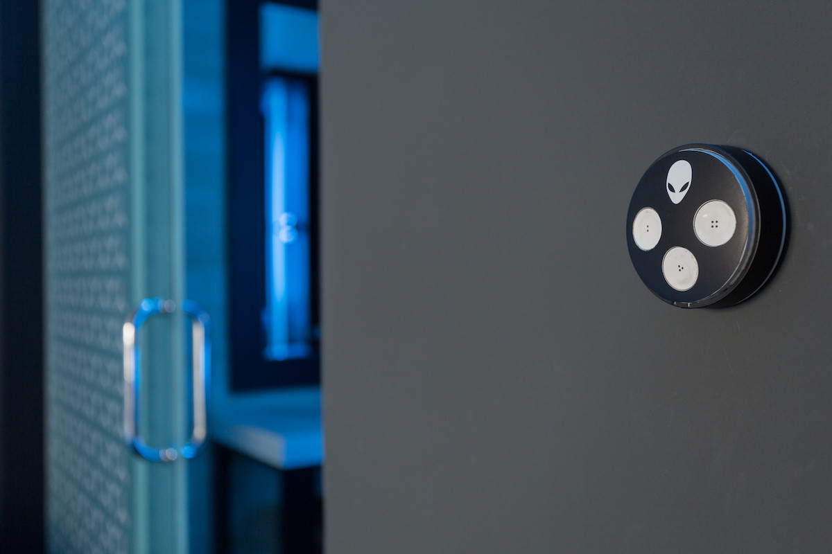 Alienware Room transforma quarto de hotel no Hilton Panamá em paraíso gamer