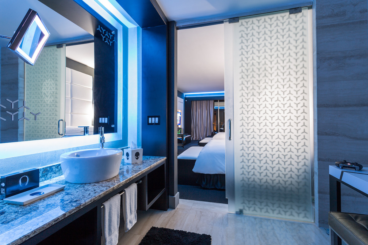 Alienware Room transforma quarto de hotel no Hilton Panamá em paraíso gamer