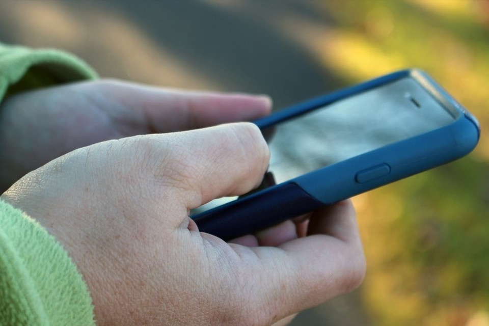 Imagem de: Golpe compartilhado via WhatsApp promete kit de Dia das Mães de O Boticário