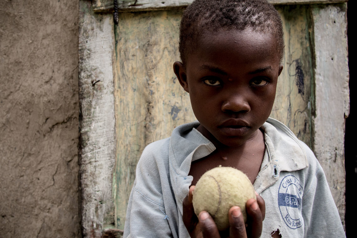 Criança haitiana