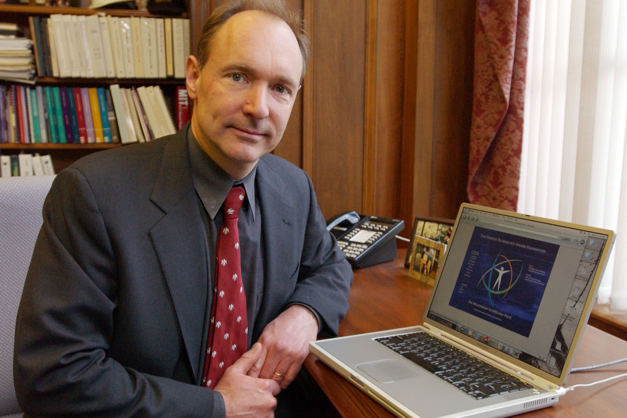 Triste com os rumos da Web, Tim Berners-Lee quer “redescentralizar ...