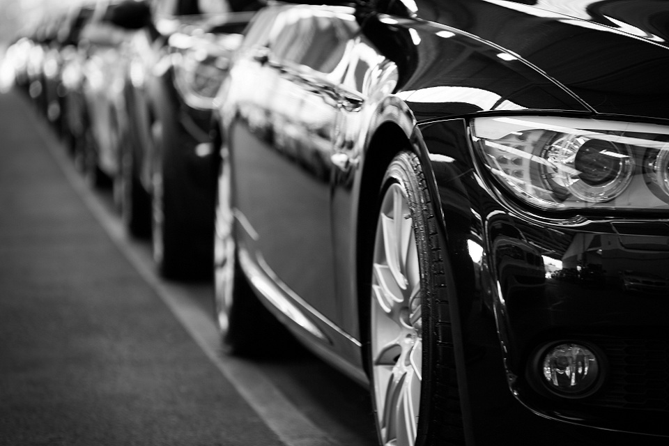 Alibaba anuncia desenvolvimento de chip com IA para carros autônomos