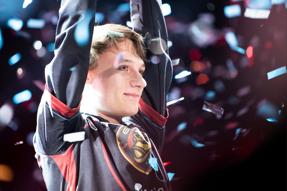 Serral é o primeiro jogador fora da Coreia a ganhar o WCS de StarCraft 2