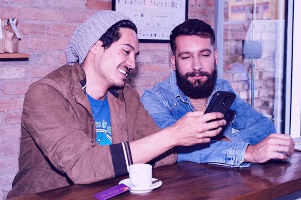 Nubank lança rede social própria com educação financeira e novidades