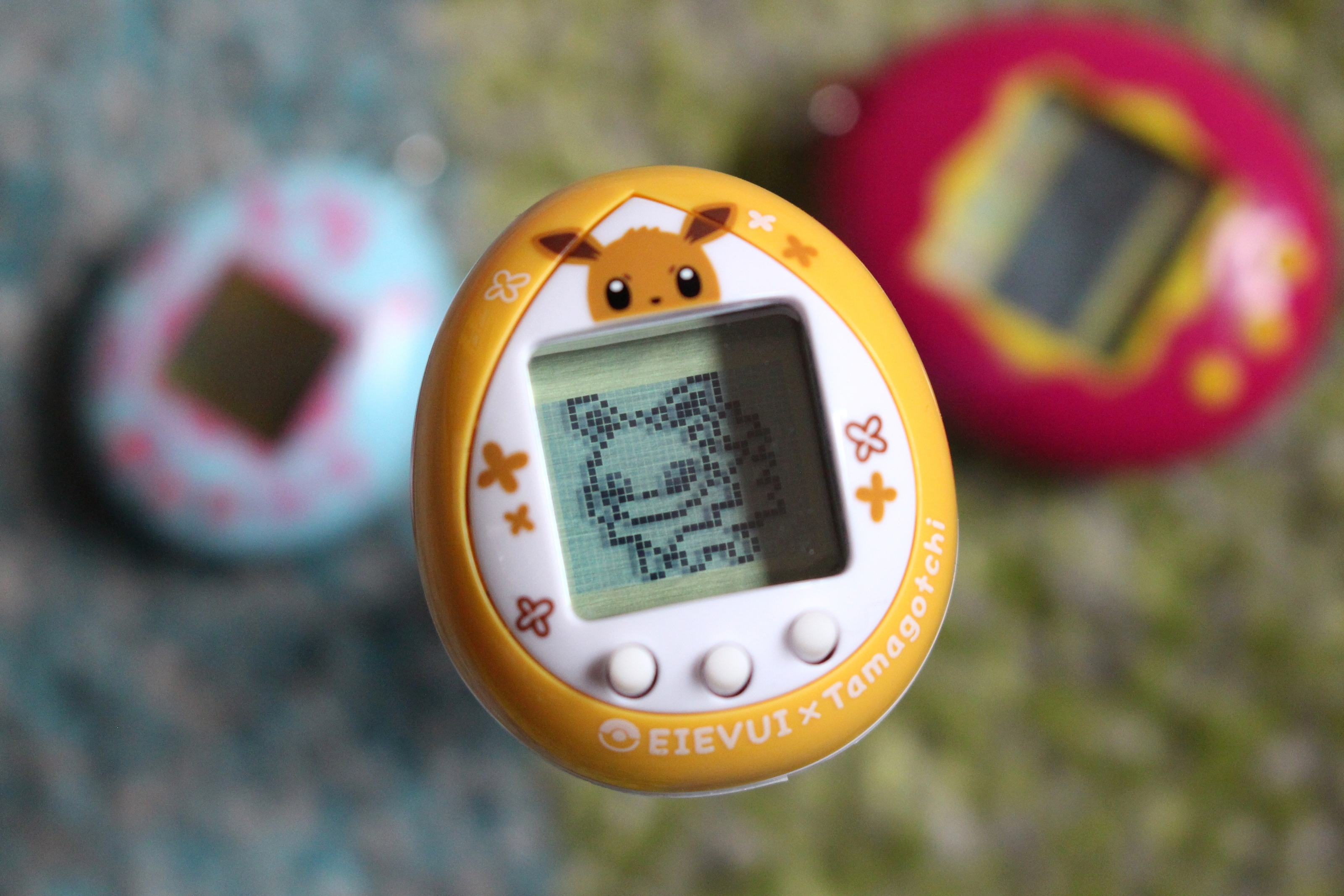 Pokémon Company e Bandai fazem parceria para lançar Tamogotchi de Eevee