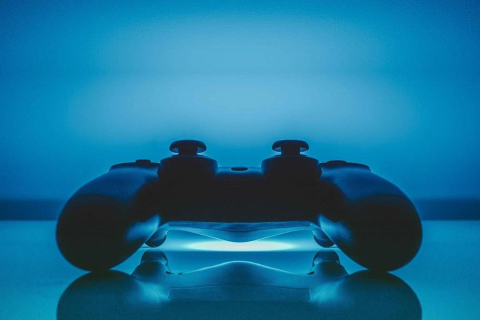 Sony quer acabar com a pirataria nos consoles usando jogos em nuvem -  Canaltech
