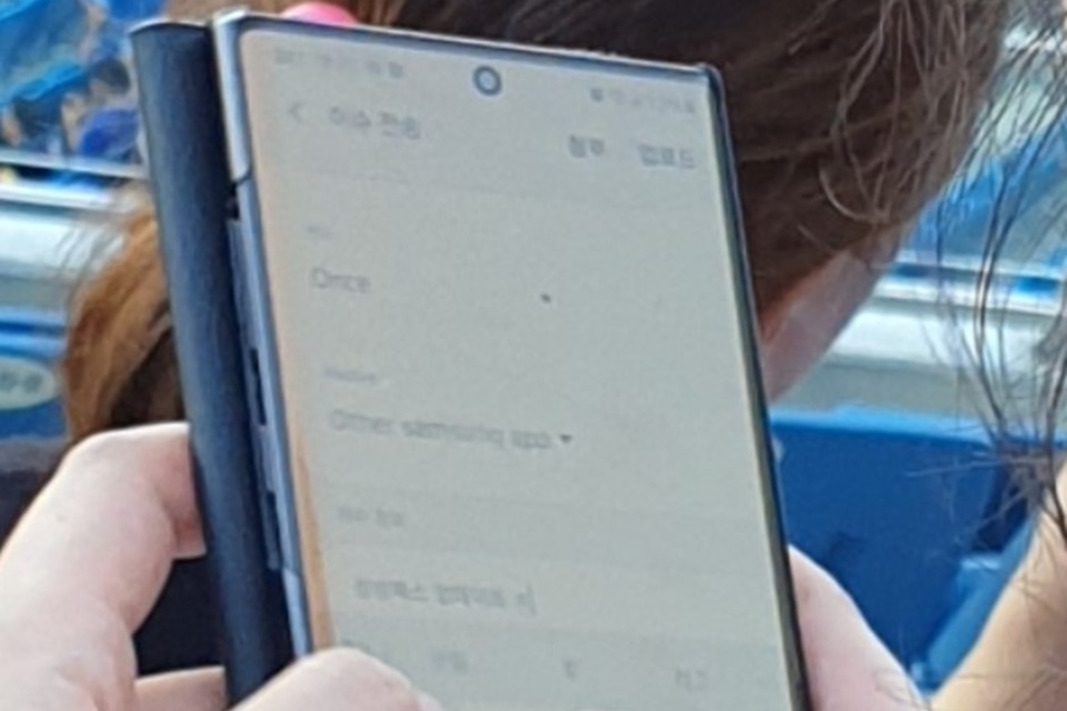 Galaxy Note 10 é flagrado em uso na Coreia do Sul; veja as fotos