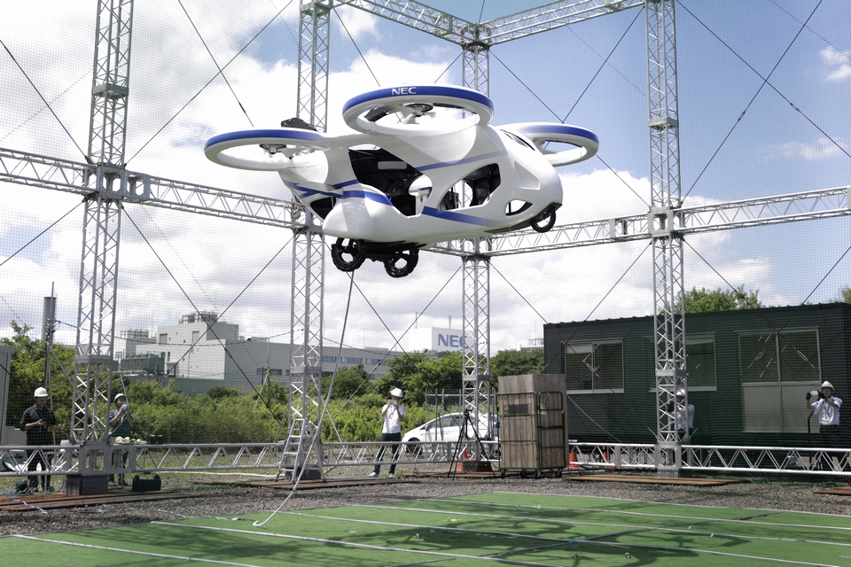 Carro voador é testado no Japão