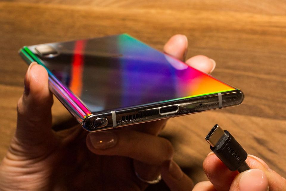 Galaxy Note 10 não tem entrada para fones e Samsung explica o porquê