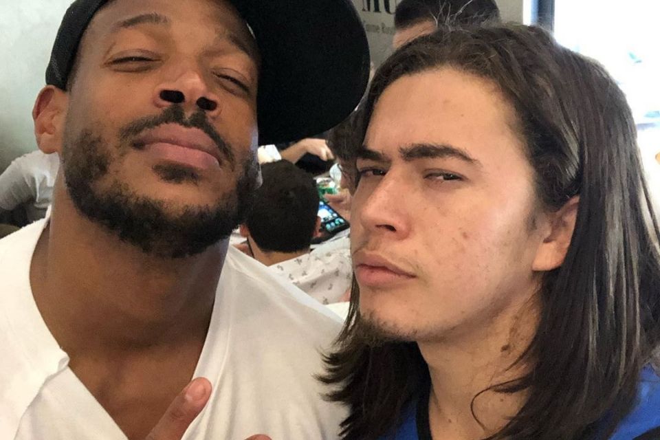 Marlon Wayans declara amor pelo Brasil e se complica com Whindersson Nunes