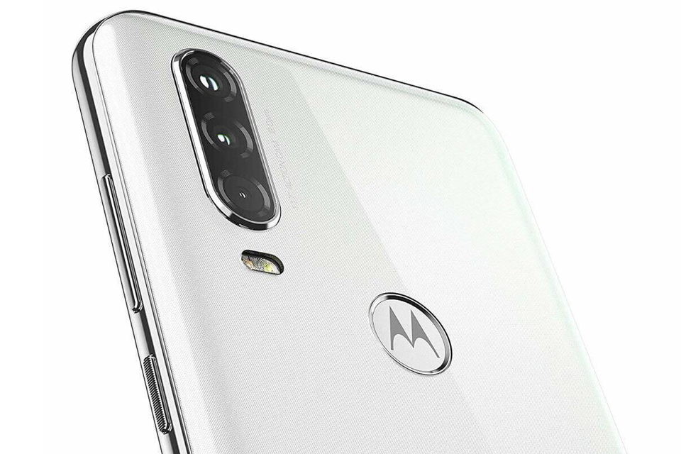Motorola fará evento na sexta e pode lançar One Action ou Zoom no Brasil