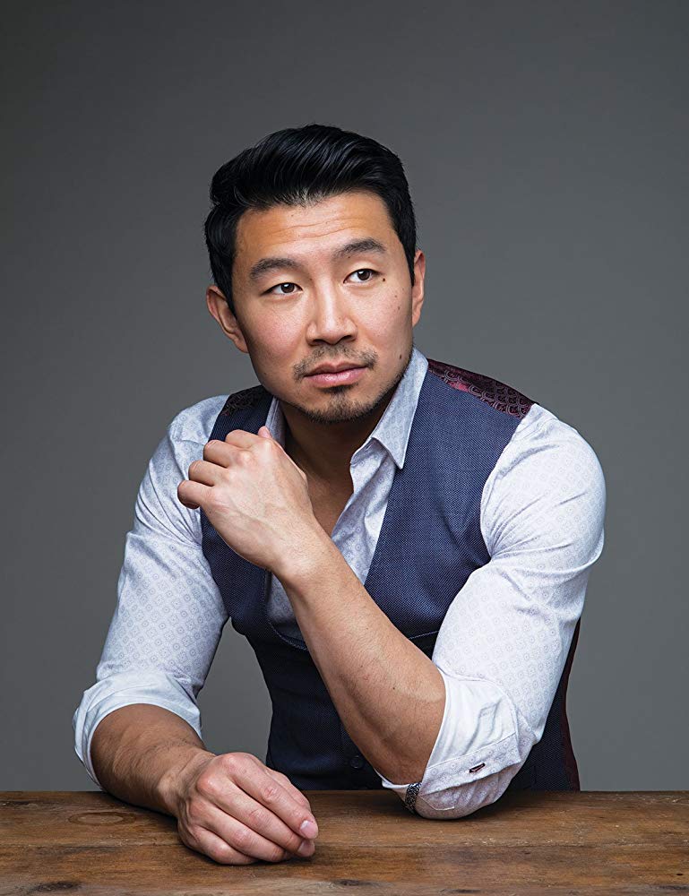 Simu Liu (Fonte: IMDb/Reprodução)