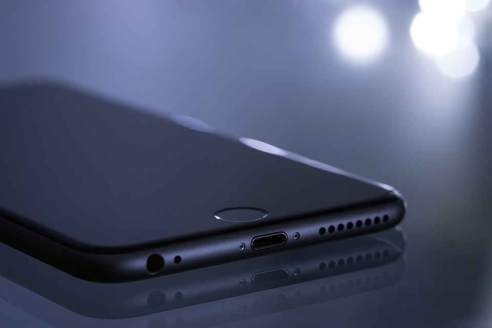 Apple oferece US$ 1 milhão a quem quebrar segurança de iPhones