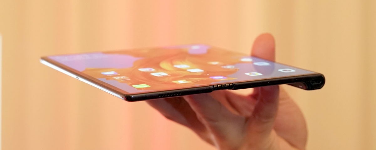 Imagem de: Lançamento do Mate X, o dobrável da Huawei, é adiado para novembro