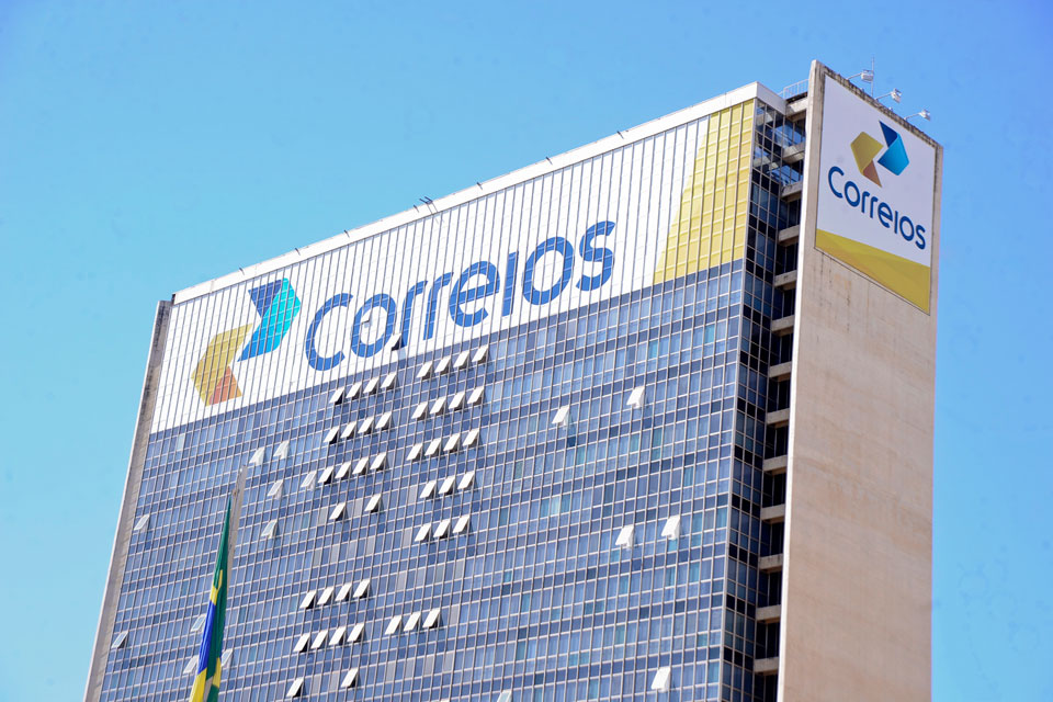 Correios será a 1ª estatal privatizada pelo governo Bolsonaro