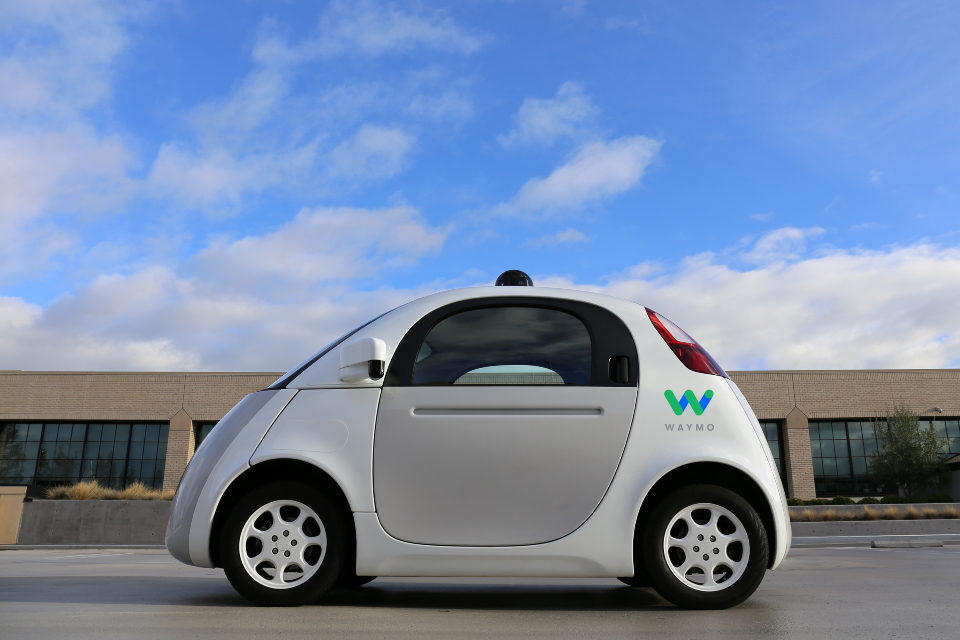 Waymo decide compartilhar dados de testes de seus carros autônomos