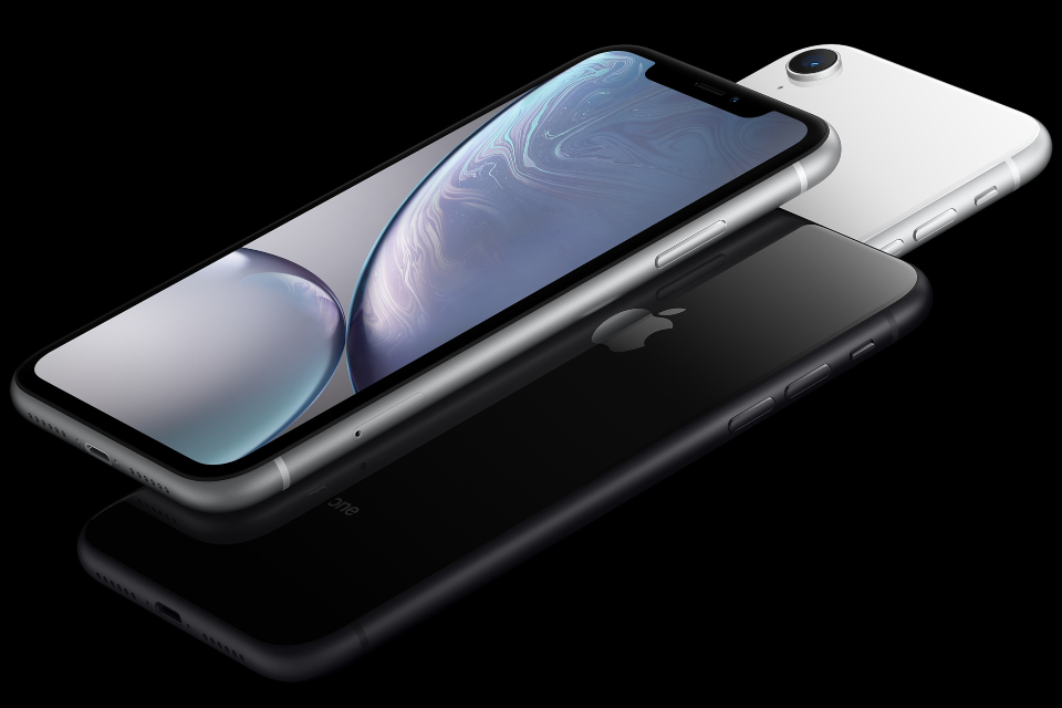 Nova geração de iPhone XR pode vir com entrada USB-C