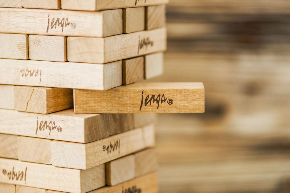Cientistas criam novo supercondutor com estrutura parecida ao 'Jenga'