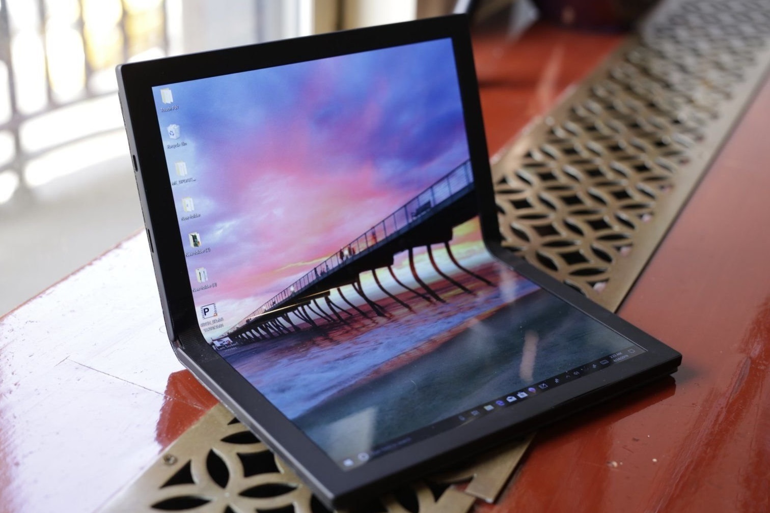 Dell registra nova patente para dispositivo dobrável com Windows 10