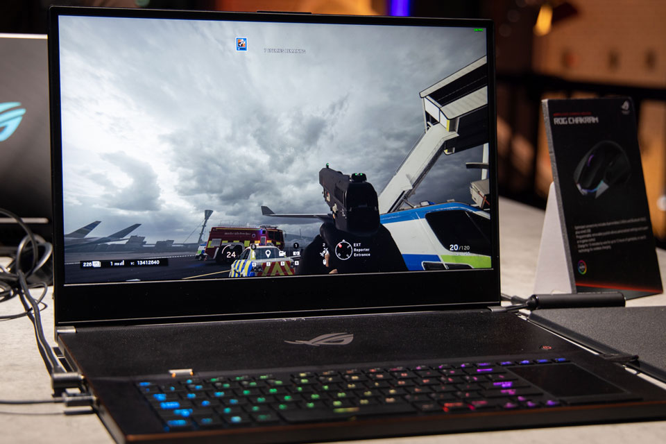 Novo Asus ROG Zephyrus S tem 'tela lisinha' de 300 Hz e RTX 2080