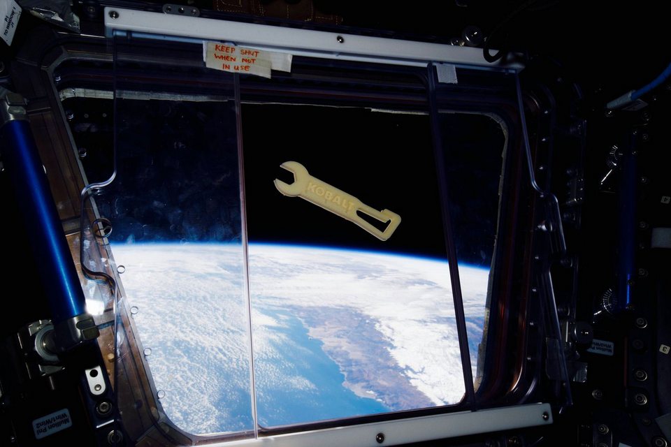 NASA começa a industrialização do espaço por um fio