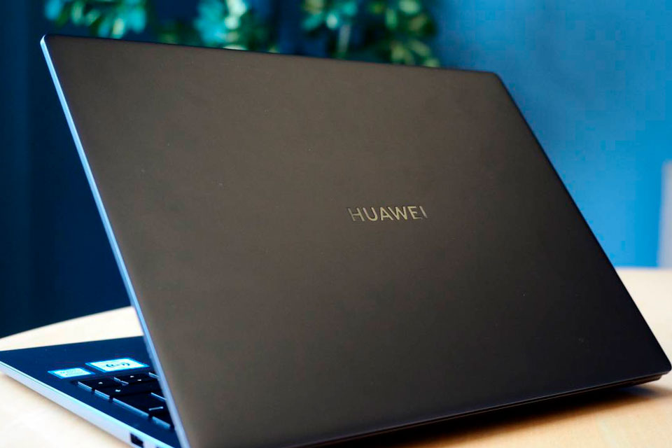 Imagem de: Huawei vai além do Windows e começa usar Linux em MateBooks na China