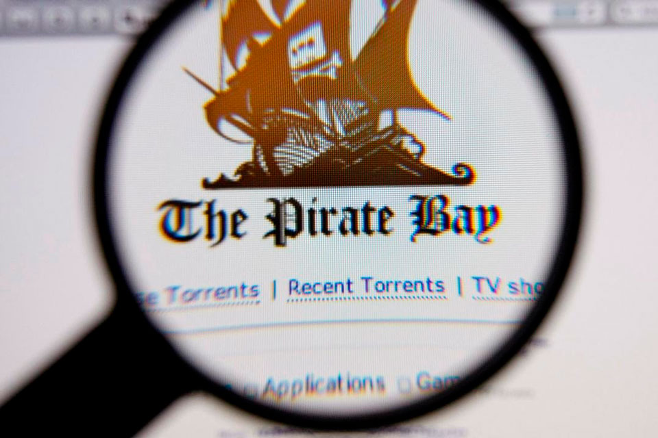 Facebook bloqueia compartilhamento de links do The Pirate Bay