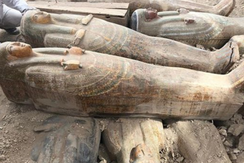 Mais de 20 caixões de milhares de anos foram descobertos no Egito