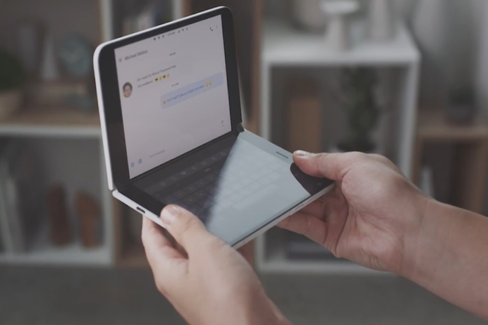 Surface Duo: dobrável da Microsoft terá 'boa câmera', mas não 5G