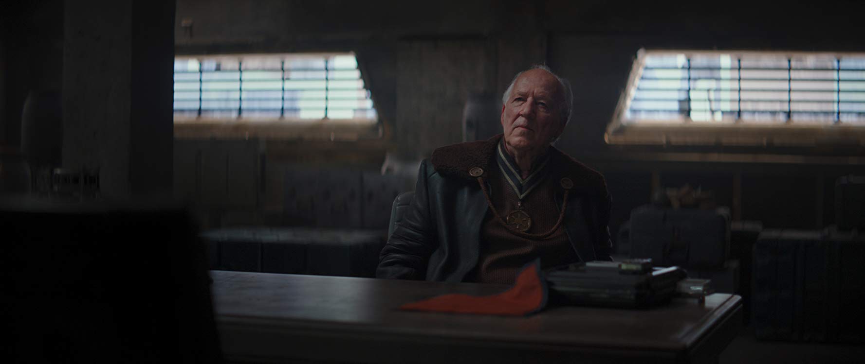 Werner Herzog em The Mandalorian (Fonte: IMDb/Reprodução)