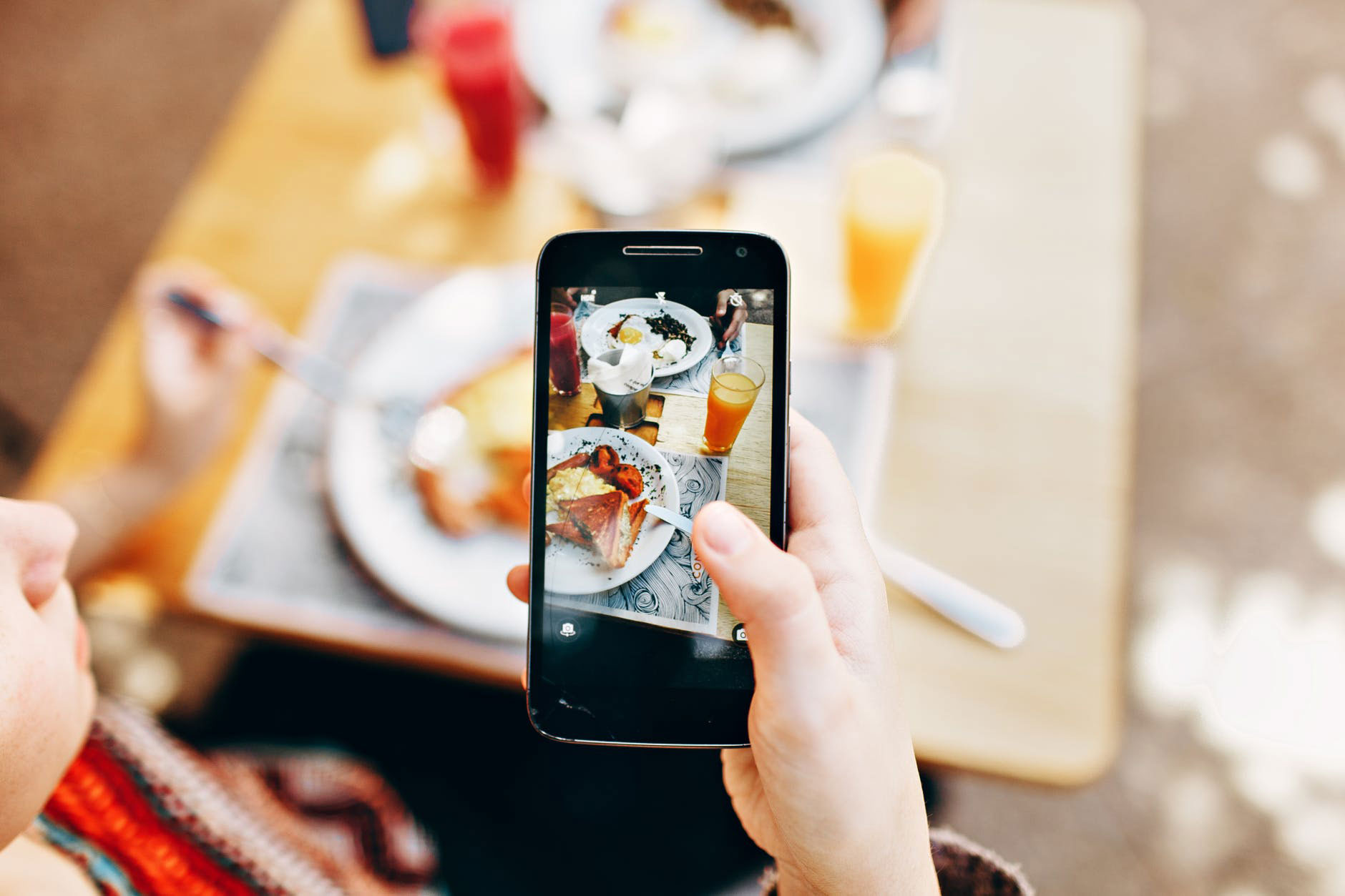 Como transferir fotos entre 2 smartphones Android