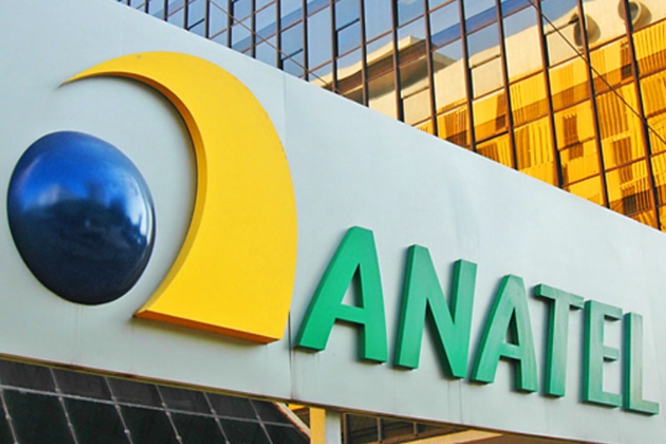 Anatel vai criar chatbot para responder consumidores via WhatsApp